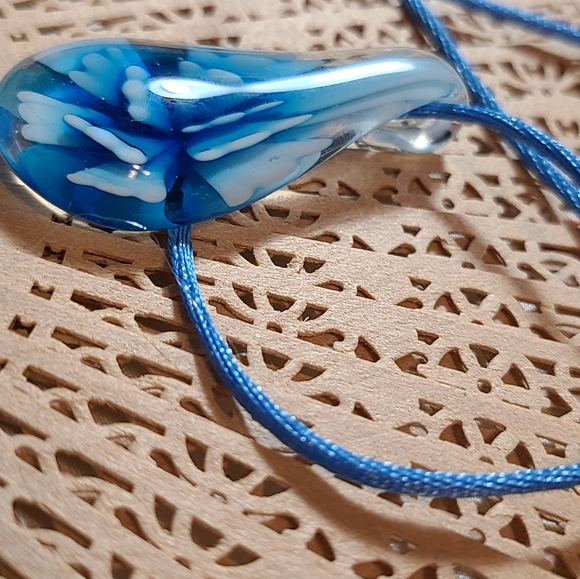 Ladies Vintage Necklace for sale today offers are considered. - Picture 2 of 9